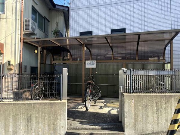 郡山駅 バス20分  鶴見坦1丁目下車：停歩5分 1階の物件外観写真